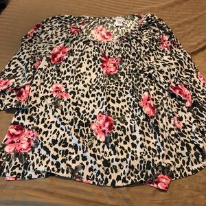 NWT leopard rose pattern blouse